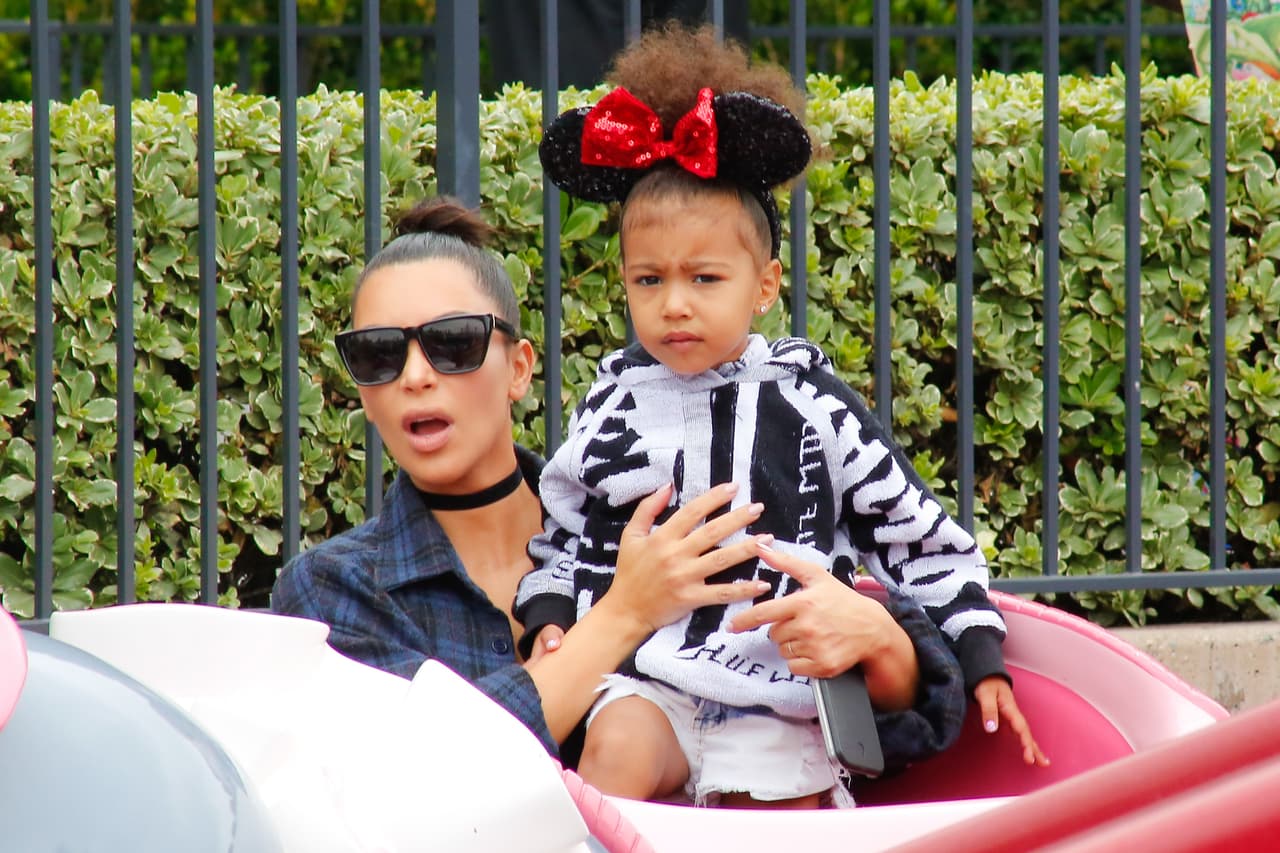 Kim Kardashian y North West pasaron el día en Disney.