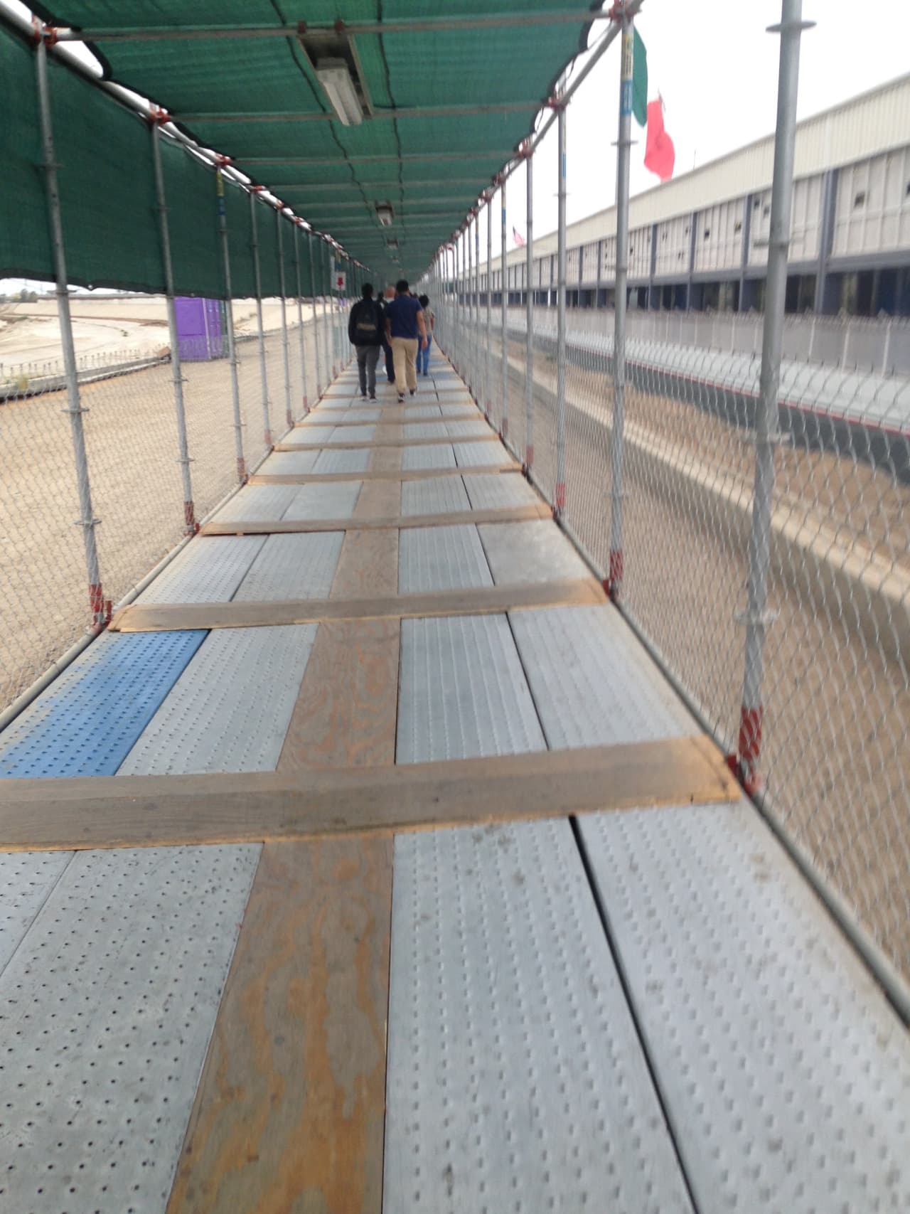 Uno de los caminos que unen a Estados Unidos y México.