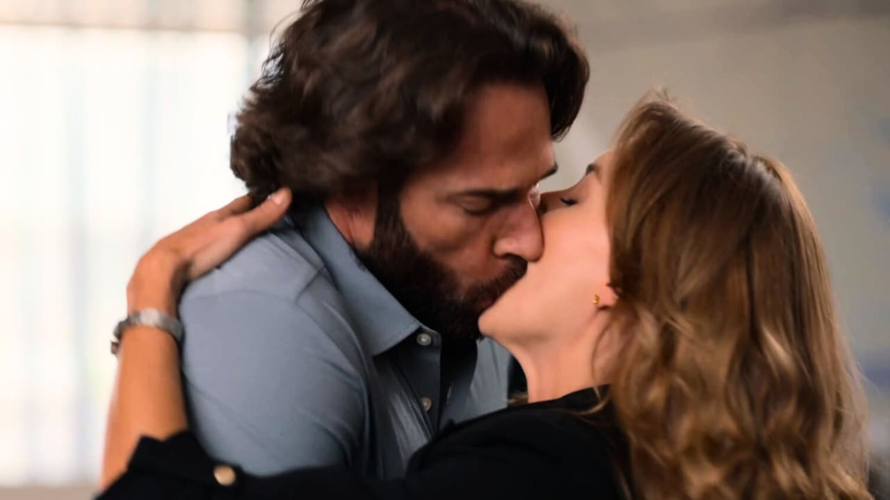 Diana y Mario viven su pasión, mientras Joaquín sufre un accidente