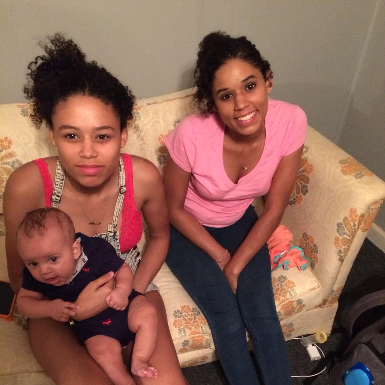 También esperan recuperar a su sobrino, quien está en custodia del departamento de niños y familia. Si tiene información 
<b>de este caso llame a la policía de Hollywood </b>o a la oficina del alguacil del condado Walker al 205- 302-6464.