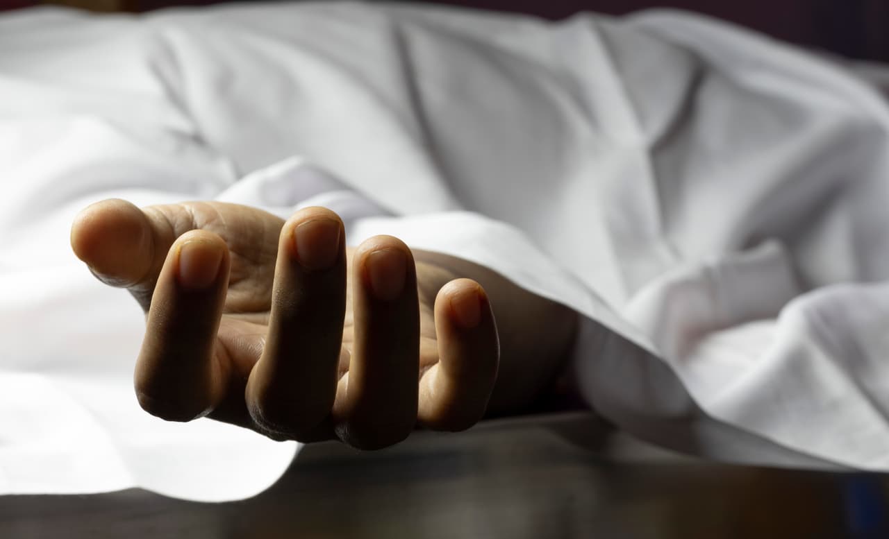 Un empleado de funeraria acusado de matar a su madre, hermano e hija con discapacidad