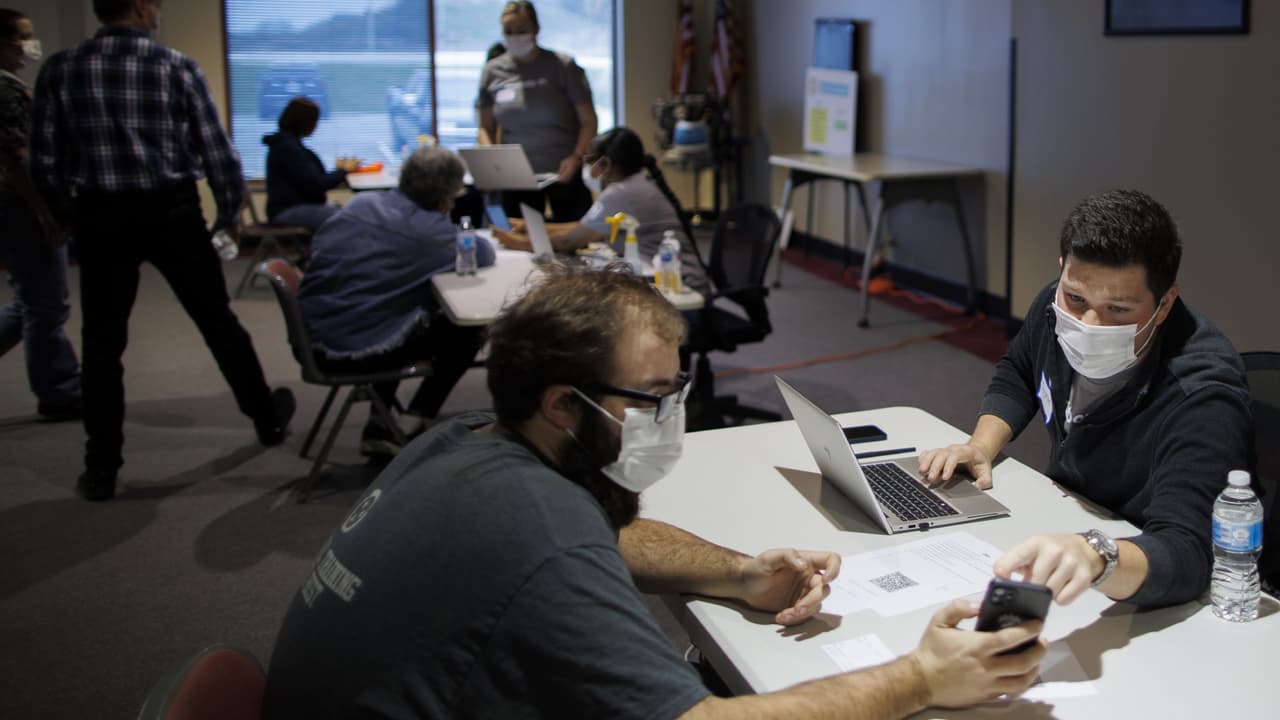 Hispanos en Arizona impulsan el crecimiento del mercado laboral