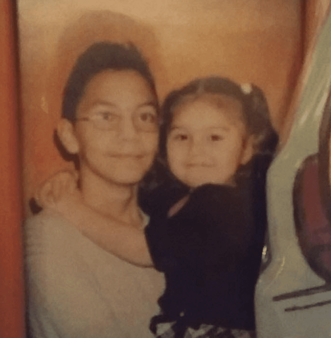 <b>Anthony Jermaine Salazar</b> publicó esta tierna
<b>foto de su infancia</b> con su hermana Alyssa. El joven tiene sus esperanzas puestas en que se haga
<b>justicia</b>.