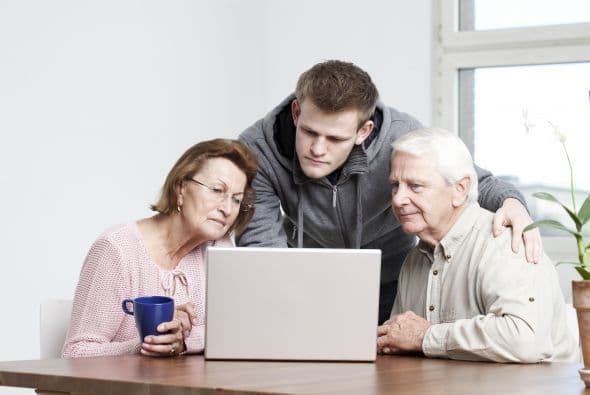 La Serpiente en el Mes del Caballo (20/21 de mayo al 19/20 de junio) (Los nacidos en 1941, 1953, 1965, 1977, 1989, 2001, 2013) Hay situaciones mixtas para ti, Serpiente, unas tienen que ver con el plano afectivo en el que te sentirás más seguro o segura de tus sentimientos, y otra en el plano económico. Un superior en tu trabajo necesitará de tu experiencia y talento para resolver una situación imprevista relacionada con tu posición laboral. Por: Profesor Zellagro