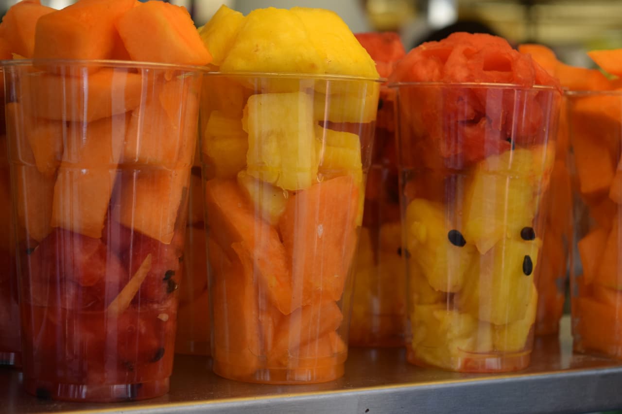 Compañía de Nueva Jersey retira fruta cortada del mercado después de 33 casos de salmonela