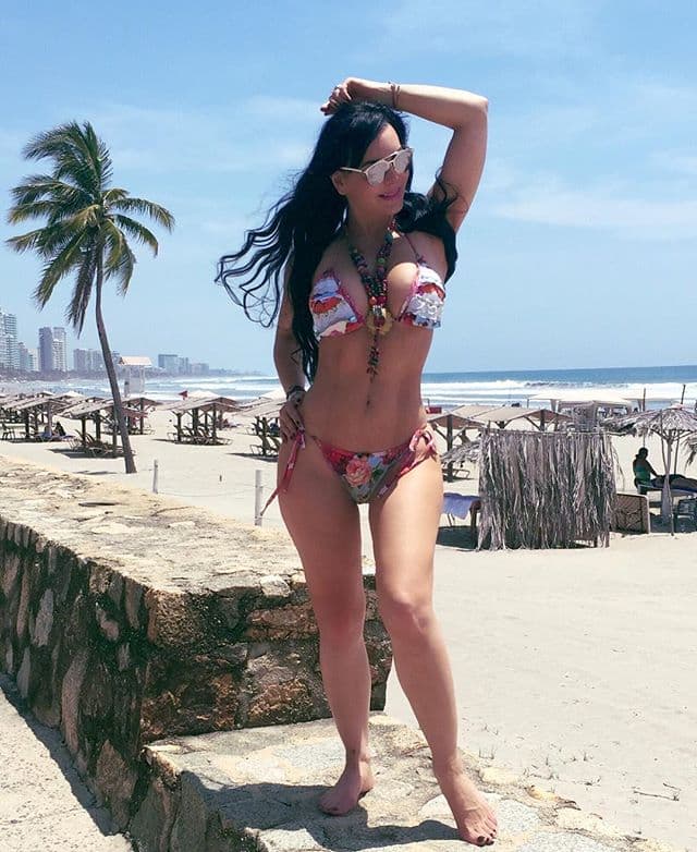 Seguramente, la clave de su escultural belleza es mantener buenos hábitos, tanto en ejercicio como alimentación.