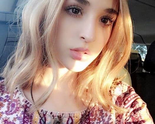 Sofía ama coleccionar discos de vinilo, tiene muchos de Frank Sinatra, uno de sus ídolos musicales.