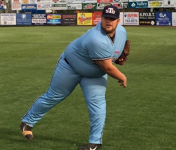 Ben Ancheff, la sensación en el béisbol colegial