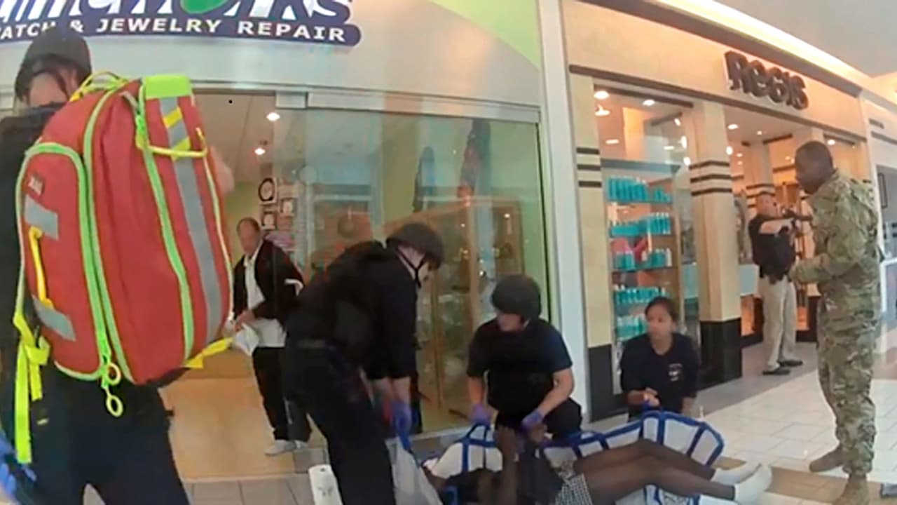 Policía: una confrontación entre dos grupos fue lo que desató el tiroteo en un centro comercial de San Bruno