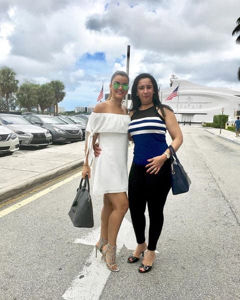 Clara se ha convertido en cómplice de sus proyectos.