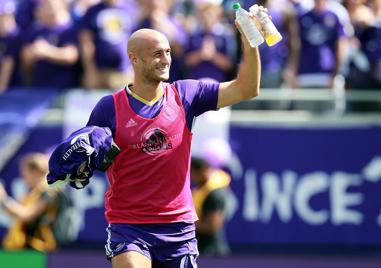 El defensor francés Aurélien Collin vuelve a mostrar interés por jugar con Venezuela