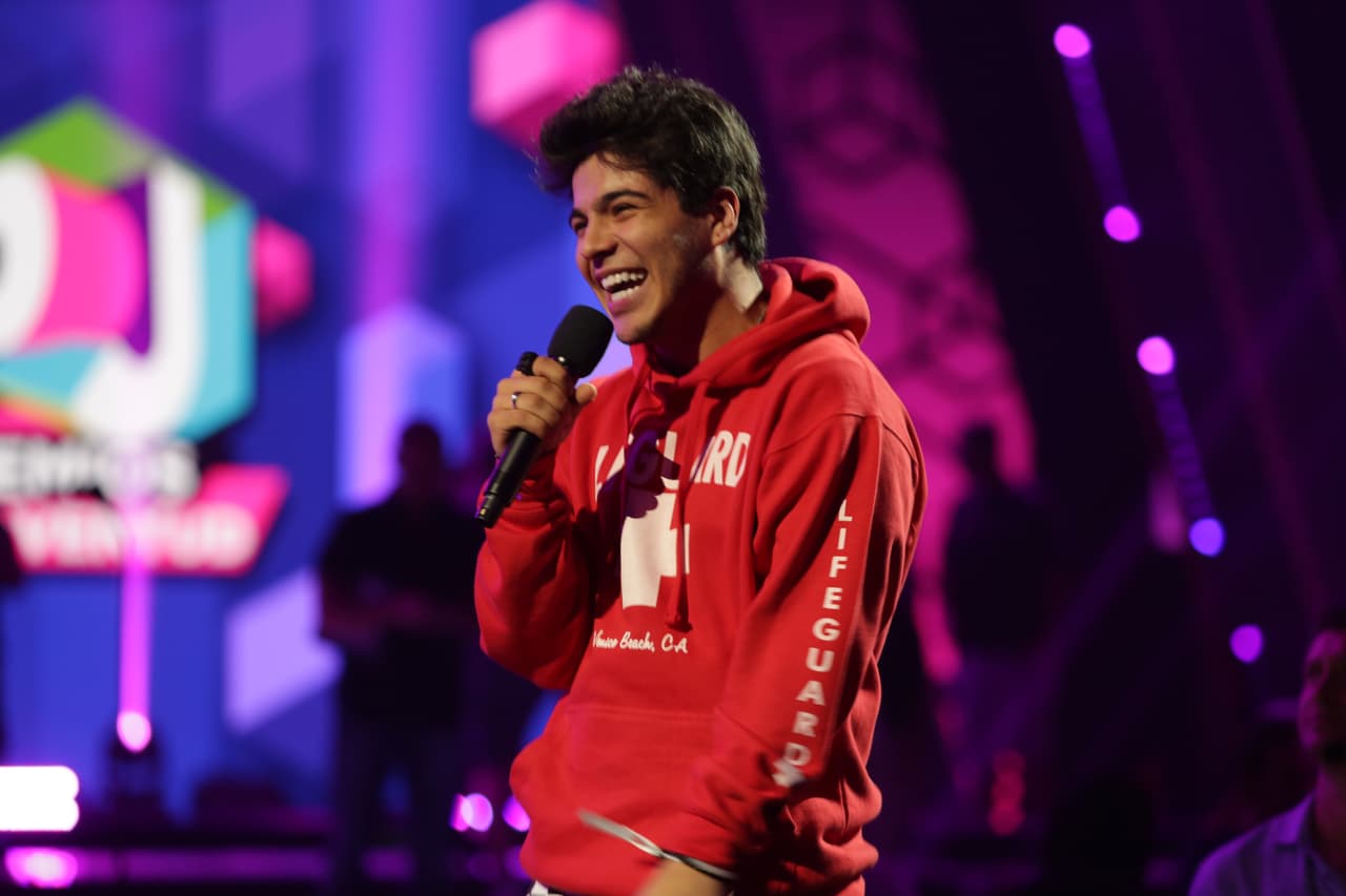 Sebastián Villalobos hizo las prubas necesarias para su participación en Premios Juventud.