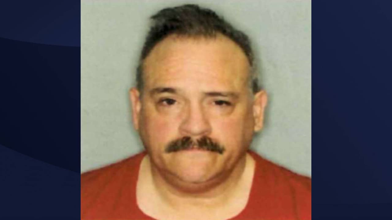 FBI ofrece recompensa de hasta $25,000 para encontrar a exagente de DPS acusado de fraude