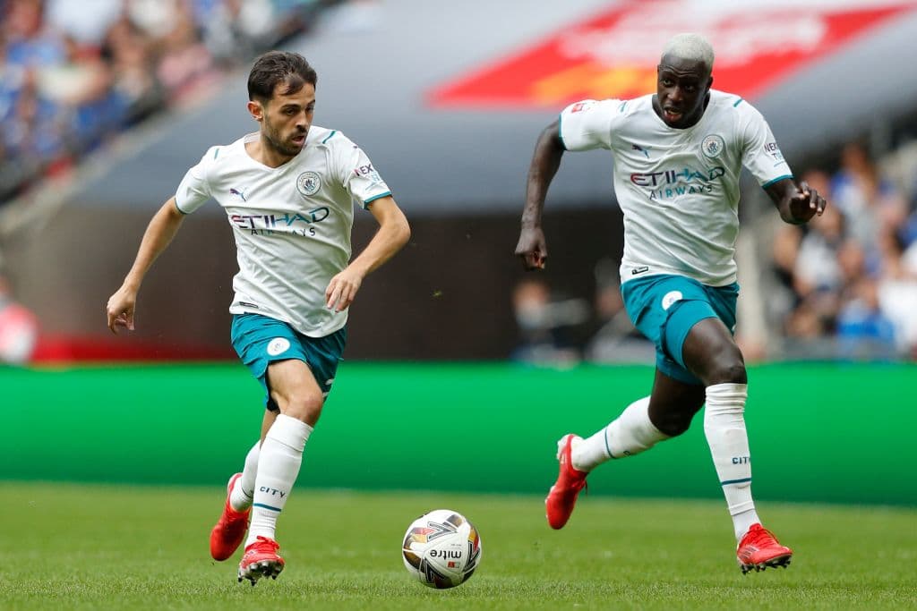 Nathan Aké comete un rídiculo penal al inuto 87 y Kelechi Iheanacho no perdona desde los one pasos y el Leicester vence 1-0 a al Manchester City.