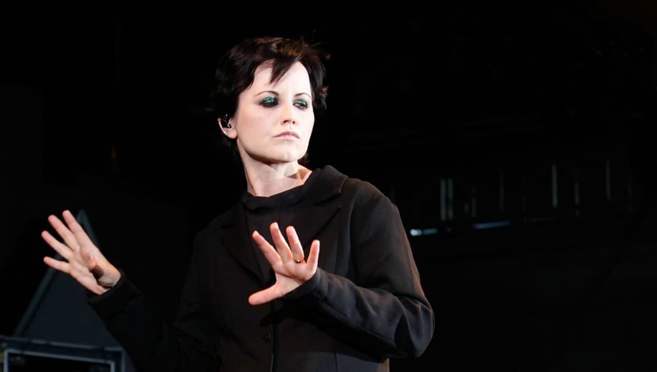 Estaba borracha y se ahogó: forense explica la muerte de la vocalista de The Cranberries 