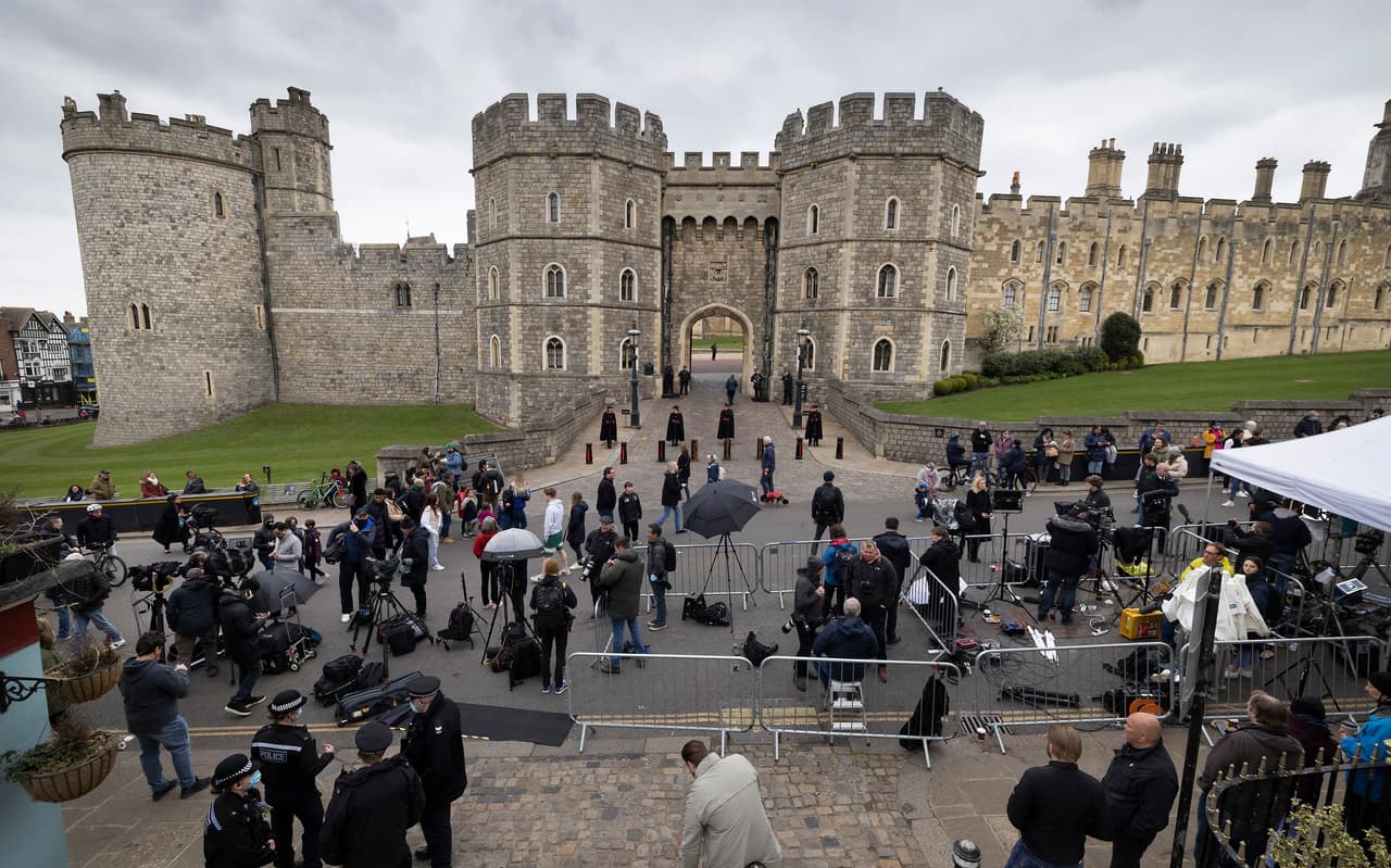 De acuerdo con The Sun, 
<b><a href="https://www.thesun.co.uk/news/politics/14625897/bbc-receives-100000-complaints-prince-philip-coverage/" target="_blank">la cadena recibió 100,000 denuncias o quejas</a></b> por la cobertura acerca de la muerte del duque de Edimburgo.