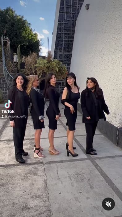 Algunas de sus compañeras han salido a defenderla ante lo que se dice tras verla en total falta de sintonía y ritmo en los videos que se han difundido.