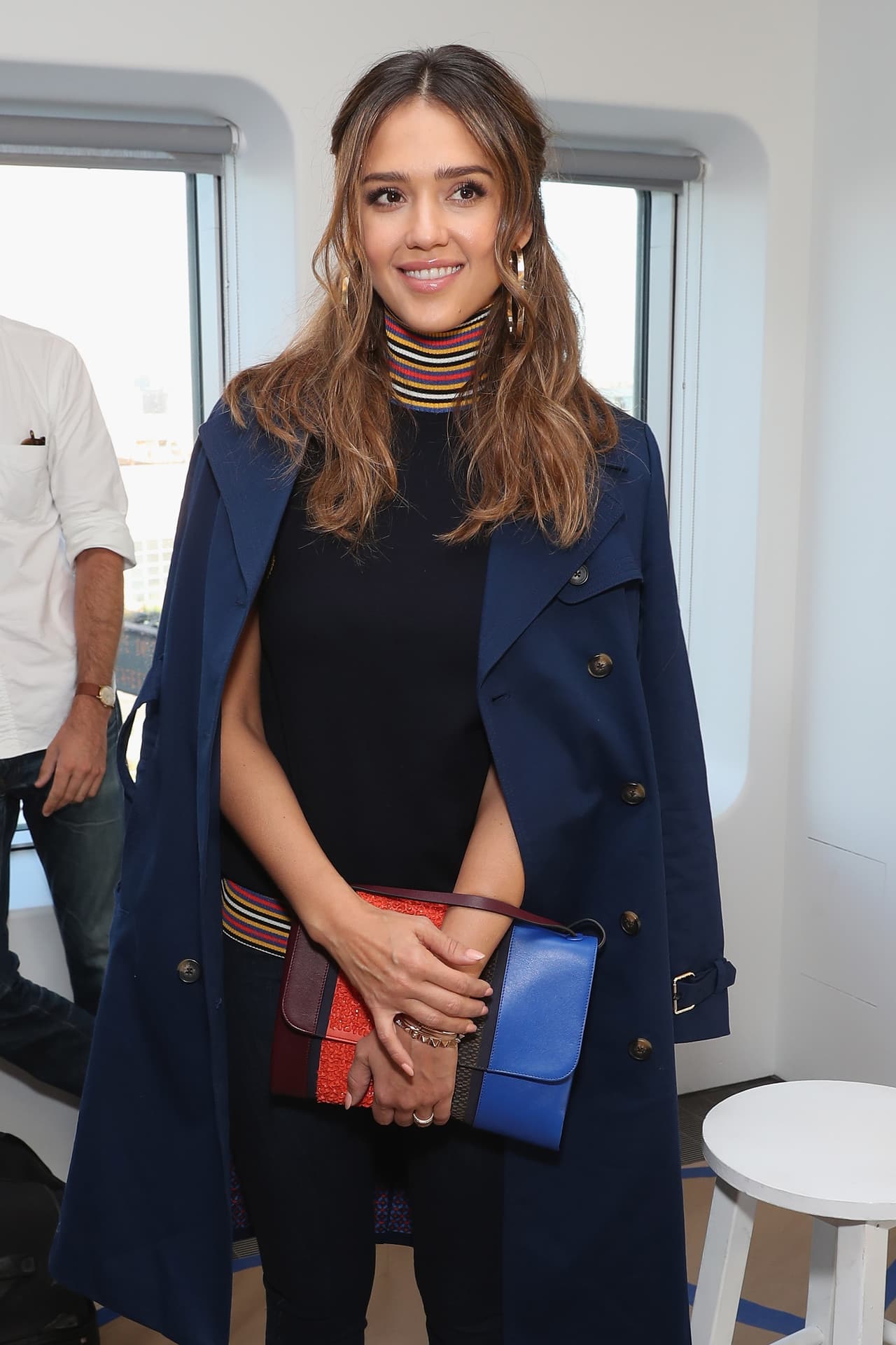 Alba también aprovechó el espacio para hablar de 
<b><a href="https://www.univision.com/estilo-de-vida/familia-y-hogar/jessica-alba-lanzo-linea-para-bebes-fotos">su experiencia como empresaria</a></b>, ya que desde 2015 echó a andar su propia compañía ‘The Honest Company’, que ofrece productos elaborados a partir de ingredientes sustentables y no tóxicos.
