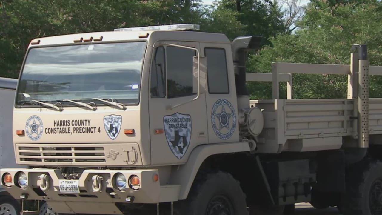 Las autoridades se preparan ante la 
<b><a href="https://www.univision.com/local/houston-kxln/houston-bajo-advertencia-por-zona-inundable-la-manana-de-este-martes-video">vigilancia por inundaciones</a></b> en 
<b><a href="https://www.univision.com/temas/houston">Houston. </a></b>