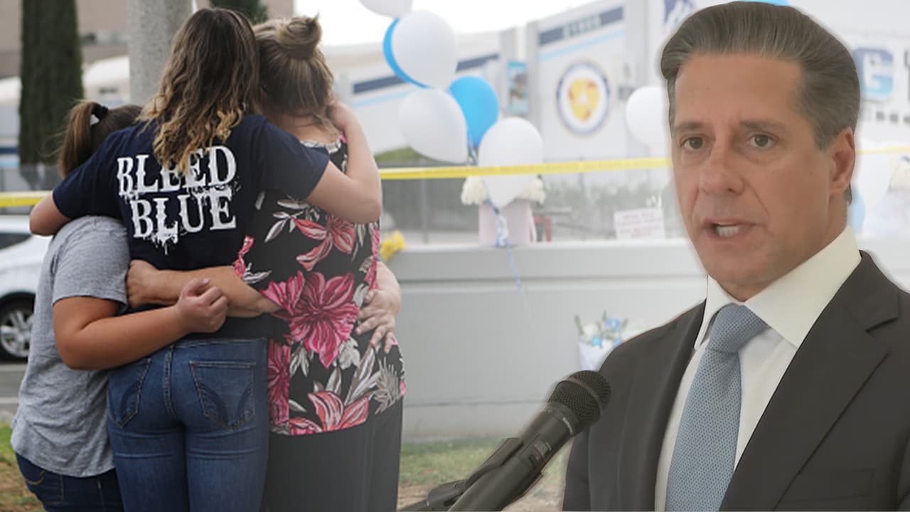 Drástico límite de acceso, programa de salud mental, tecnología para detectar peligro y refugios en caso de amenaza de tiroteo forman parte del 
<b><a href="https://www.univision.com/local/los-angeles-kmex/los-mecanismos-de-apoyo-revision-y-proteccion-en-el-condado-de-los-angeles-tras-tiroteo-en-escuela-de-texas-video" target="_blank">plan de seguridad</a> </b>que busca proteger a los estudiantes del Distrito Escolar Unificado de Los Ángeles, el segundo más grande de Estados Unidos.
<br>