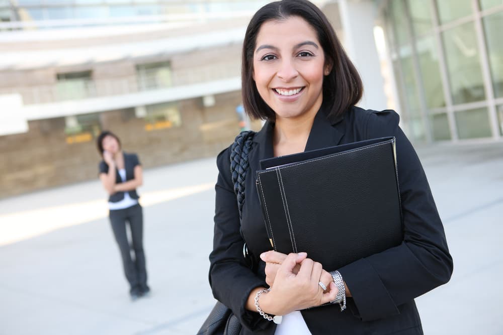 Expresa tus emociones con la calidez y ternura que singulariza tu signo canceriano, es necesario para el amor. Tu carisma y encanto personales harán que se olviden los problemas que les hayan mantenido alejados y ahora inicias una etapa nueva, la preparación para tu próximo ciclo de cumpleaños que será inolvidable.