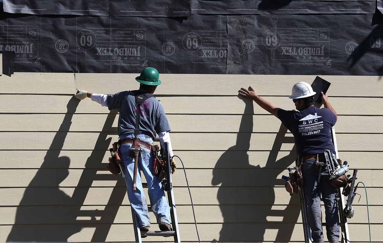 Ten en cuenta que gozas del derecho a negarte a realizar un trabajo peligroso, sin sufrir represalias por ello, así no tengas papeles. Es ilegal que tu patrón te
<a href="http://uni.vi/yNPN30ek2TK"> amenace con deportarte</a> si te quejas.