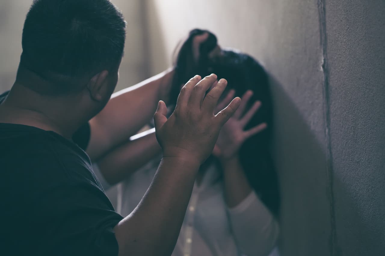 Cómo ayudar a una víctima de violencia doméstica