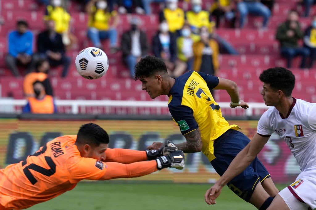 Piero Hincapie anotó el único tanto del encuentro en la victoria 1-0 de Ecuador sobre Venezuela.