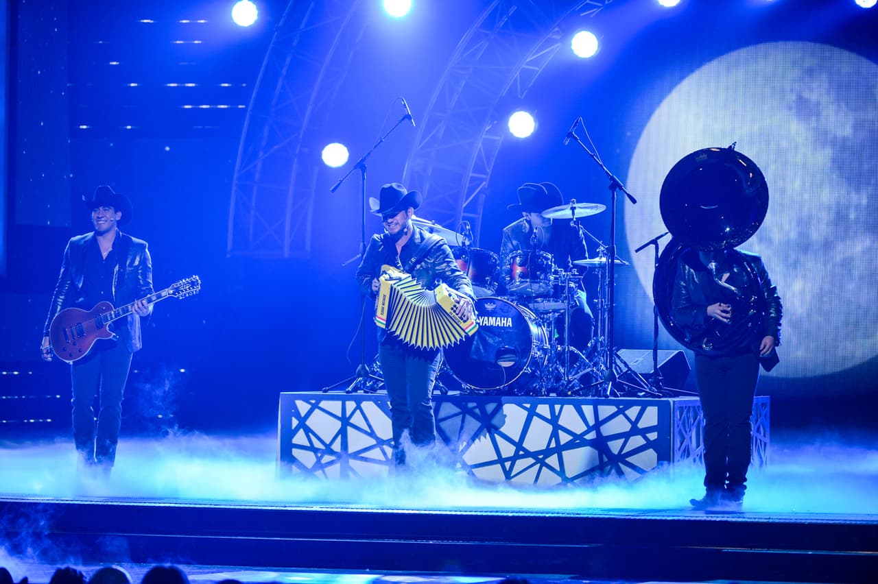 Y tú, ¿a quién se la prestarías? ¡Calienteeee!