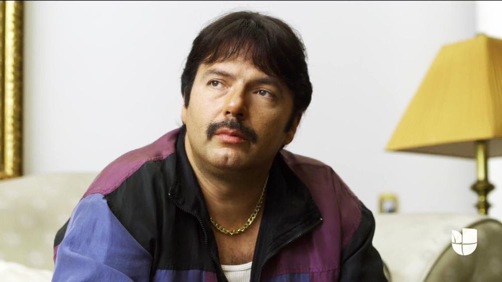 <b><a href="http://www.univision.com/series/el-chapo/rodrigo-abed-interpreta-a-amado-en-el-chapo" target="_blank">Amado</a></b> era el patrón de Juárez, tras el arresto de
<b>Miguel Ángel, 'Jefe de Jefes'</b>, se convirtió en el nuevo líder del cártel de Guadalajara y paso de ser aliado a acérrimo enemigo de '
<b><a href="http://www.univision.com/series/el-chapo/marco-de-la-o-es-joaquin-el-chapo-guzman-en-el-chapo" target="_blank">El Chapo</a></b>'.