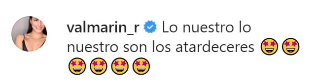 "Coleccionando atardeceres", se lee en la postal en la que 
<b><a href="https://www.univision.com/famosos/quien-es-quien-el-sorprendente-parecido-entre-la-novia-de-julian-gil-y-ana-brenda-contreras-fotos">Valeria no tardó en contestar.</a></b>
<br>