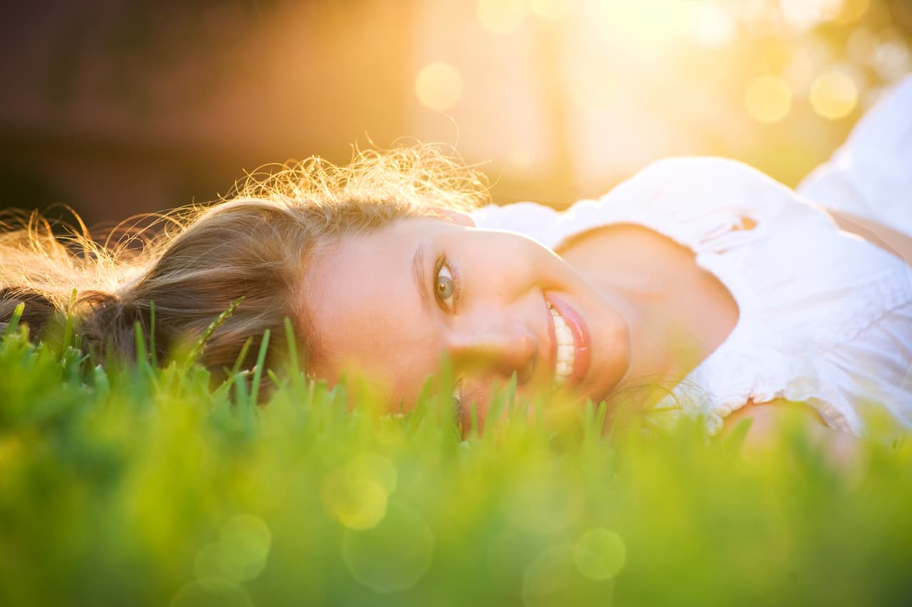 El eclipse llega con alegría, encuentros de contenido sentimental y mucho entusiasmo, recuerda que tu regente, Venus, planeta del amor, está directo precisamente en Libra durante todo este ciclo y además tienes el gran retorno de Júpiter, desde el pasado día 9 en tu signo, un evento que ocurre cada doce años y es muy auspicioso.
<br>
<br>Por Profesor Zellagro