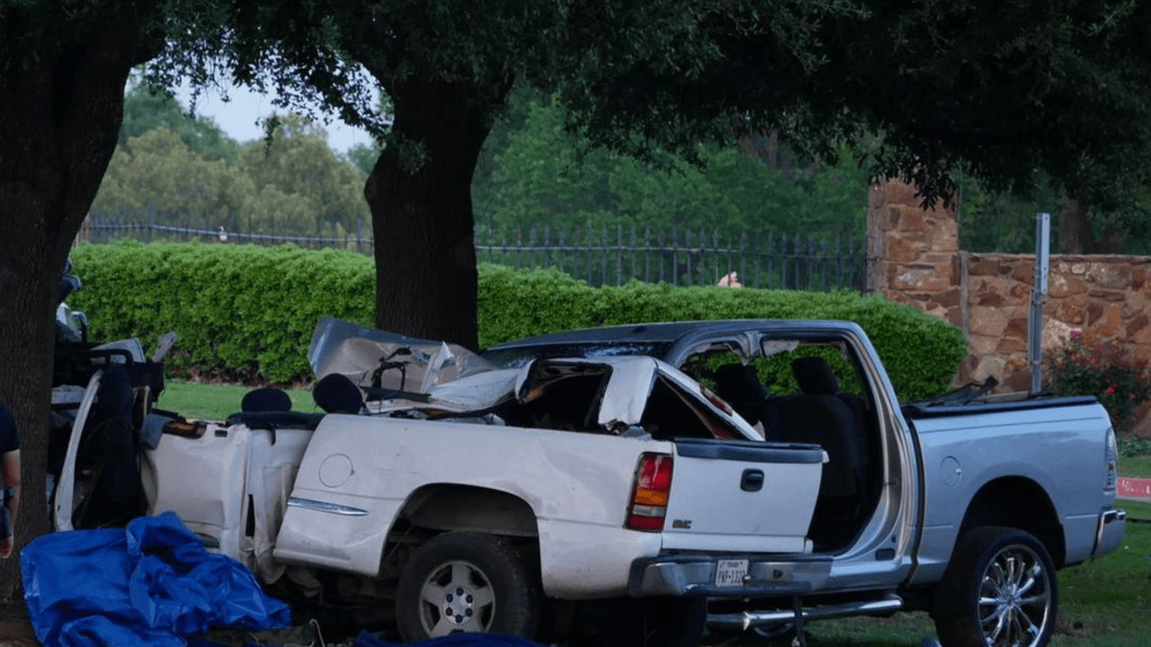 Un accidente deja a dos muertos al este de Fort Worth