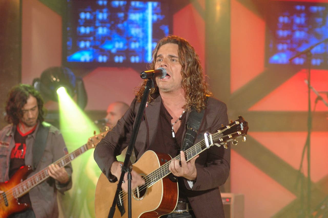 El dico 'Maná en Vivo' es recordado porque en aquel entonces la agrupación estaba conformada por solo tres integrantes Fher, Álex y Juan. También por ser el primer disco que grabaron en sus conciertos.