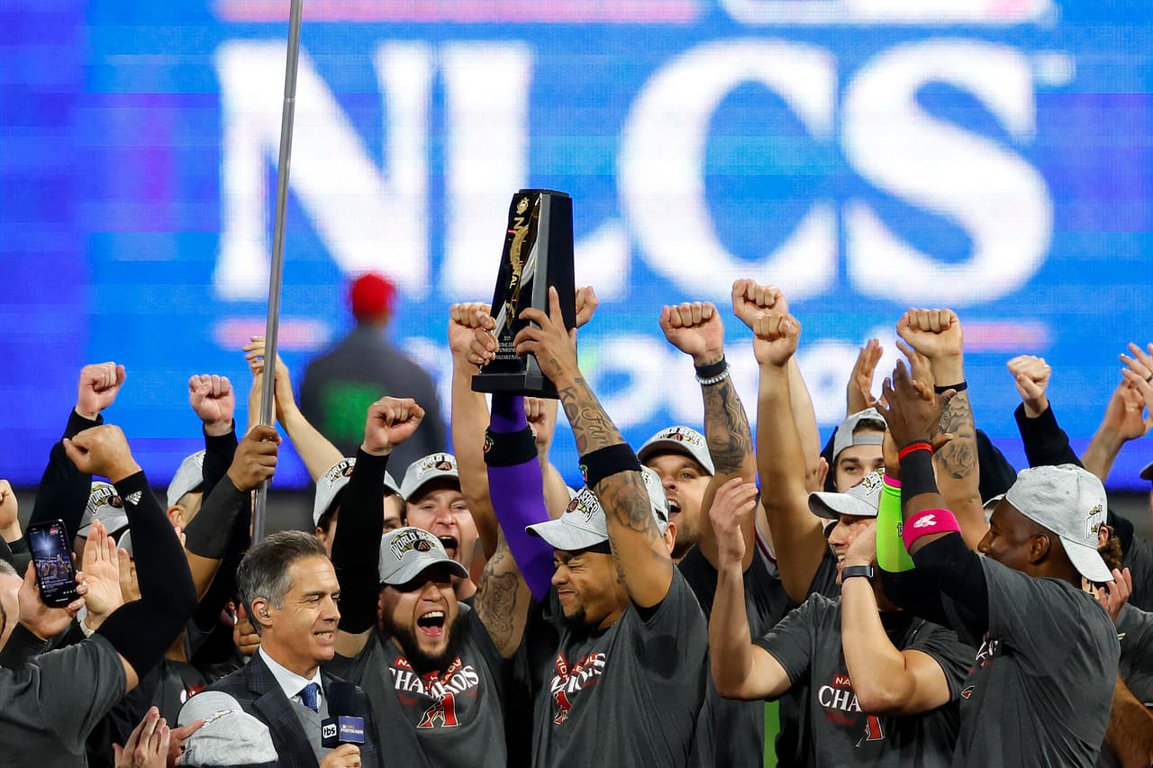 ¿Cuándo inicia la Serie Mundial entre Arizona Diamondbacks y Texas Rangers?