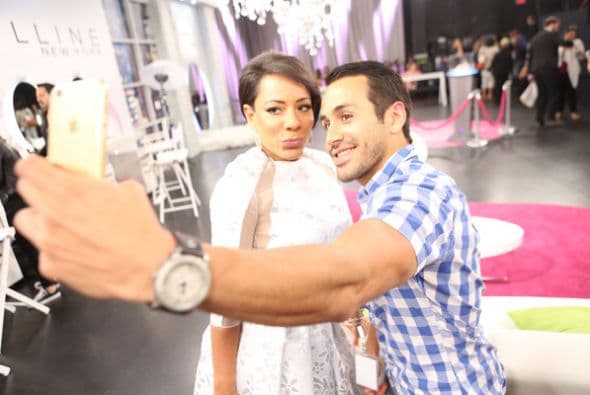 Nuestro lente intrépido te trae lo que no viste de esta gala que pareció sacada de una sesión de las Naciones Unidas. ¡Todo fue paz y amor!