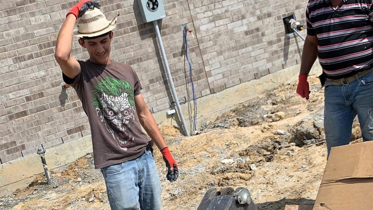 Familiares y amigos aseguran que el sospechoso no le disparó a Alex en defensa propia y piden justicia en su contra.