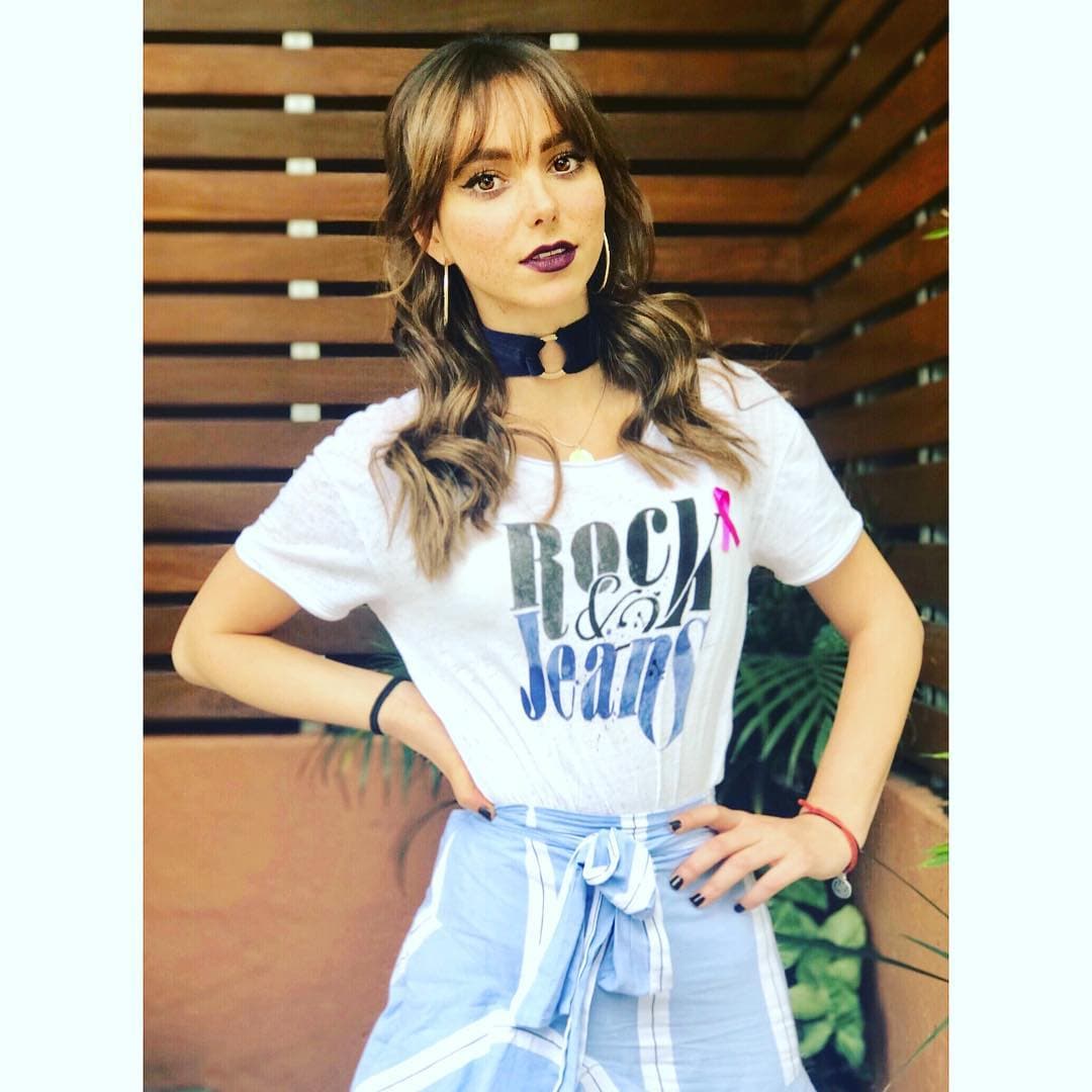 Recientemente la actriz y conductora
<b>Natalia Téllez</b> confesó que sufrió anorexia cuando tenía sólo 16 años de edad, pues según ella debía estar delgada para lucir elegante.