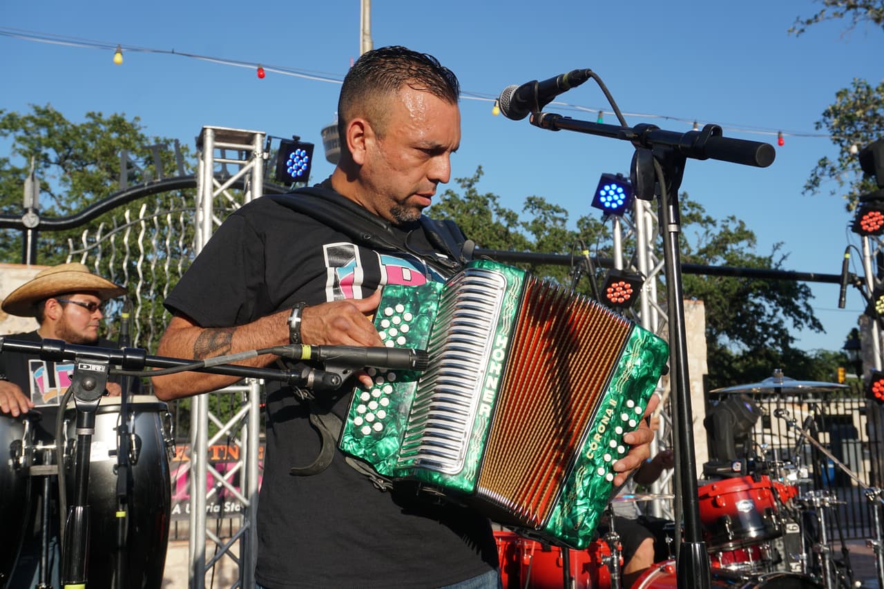 Ram Herrera, Los Banger Broz and Jorge Alejandro took the stage inside La Villita.