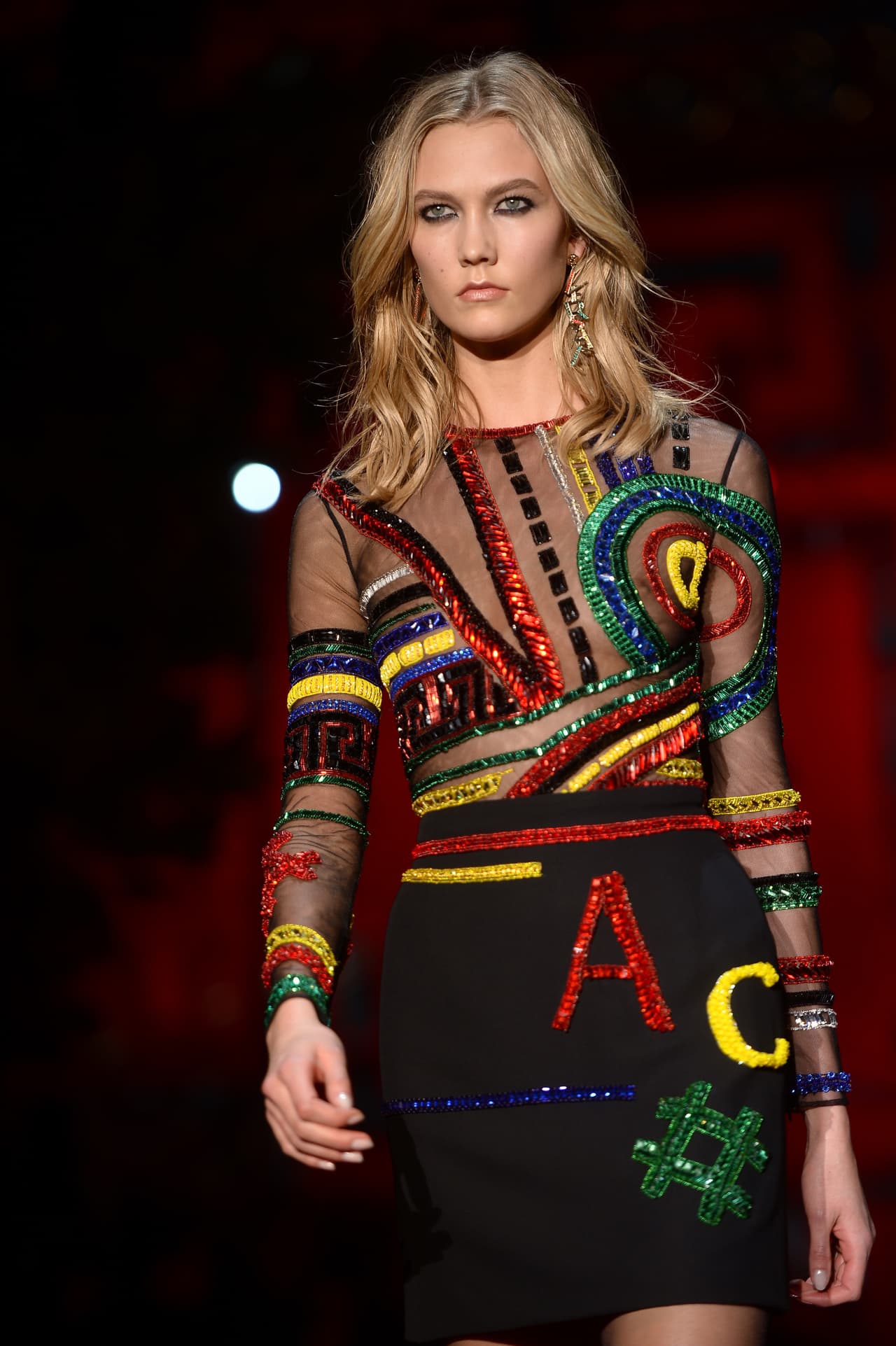 Uno de sus más grandes impulsores fue Oscar de la Renta, quien la vistió en innumerables ocasiones.