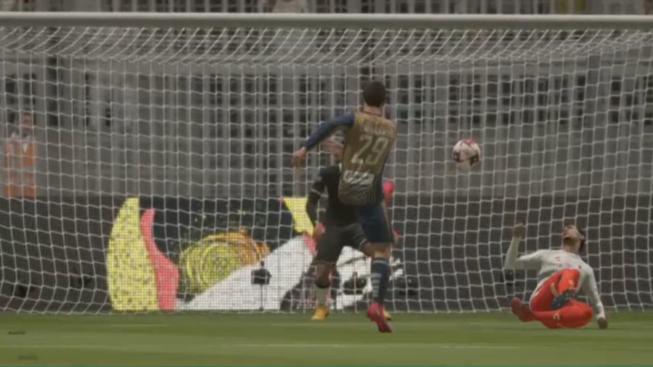 En el futbol virtual, Carlos Gutiérrez destrozó a Daniel Álvarez que terminó jugando con diez hombres.