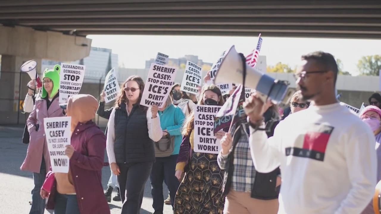 Comunidad denuncia que la Oficina del Alguacil de Alexandria colabora con ICE y le pide parar