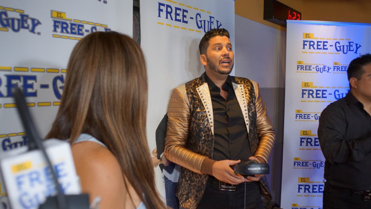 Banda Los Recoditos nos presentó en primicia su nuevo disco 'Los Gustos Que Me Doy' y armaron tremendo relajo con La Bronca, El Tambochi y El Compa Ivan.