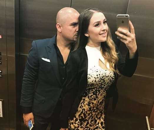 Detalló que cuando la vio de lejos en la iglesia, no le prestó mucha atención, pues pensó que era la esposa de alguien más.