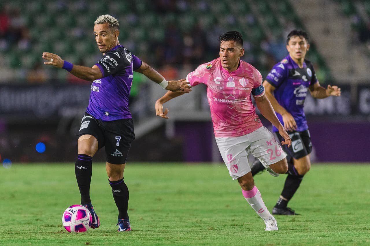 Los cambios en ambas escuadras llegaron para el segundo tiempo; Mazatlán apostó por conservar el marcador y Atlas por empatarlo.