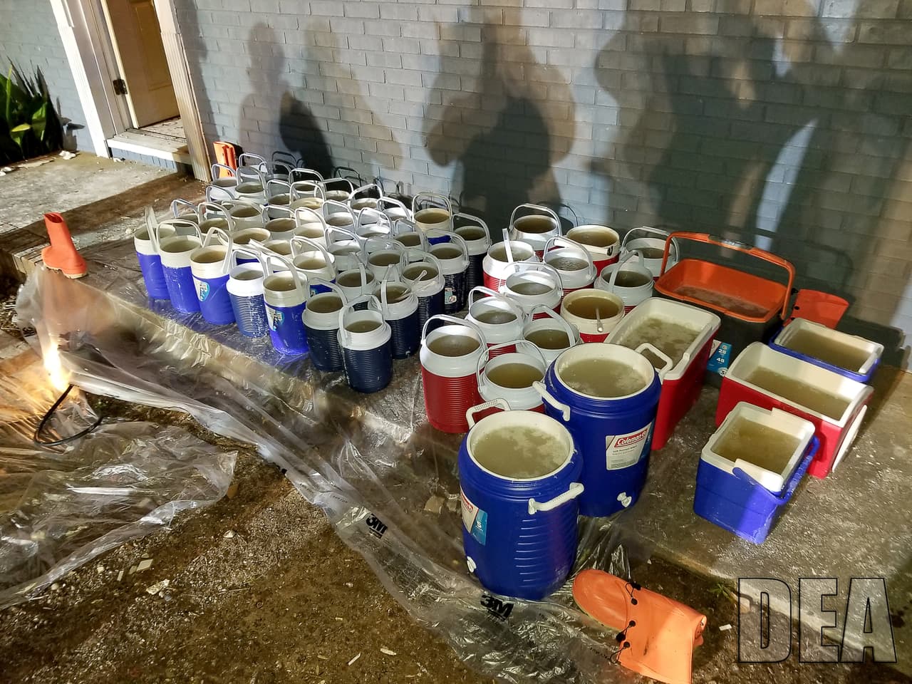 La idea es detener los narcóticos antes de que ingresen a los vecindarios.