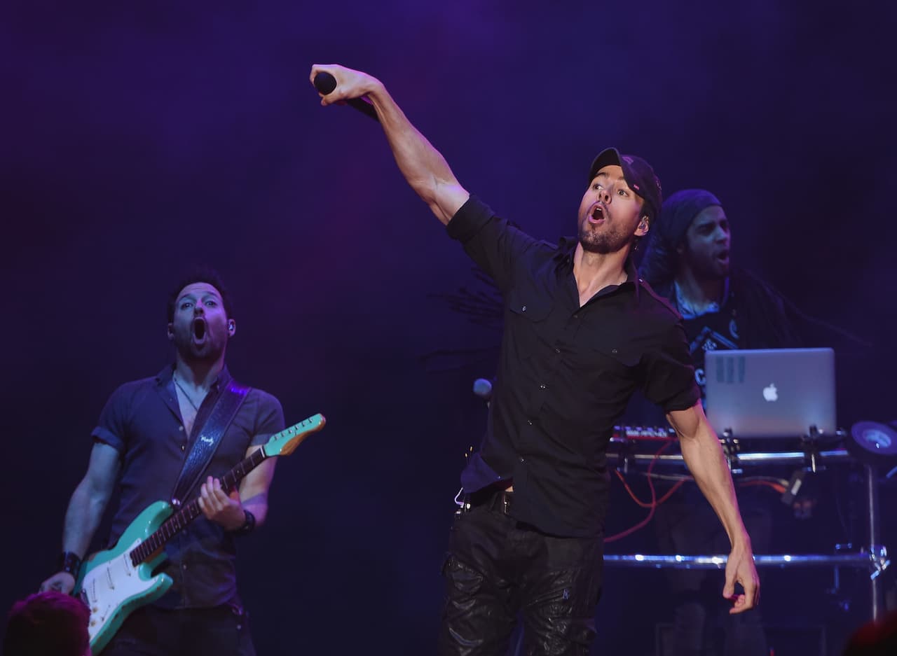 La demanda de música latina ha ido en aumento constante desde 2014, luego de que éxitos como ‘Bailando’ de Enrique Iglesias y ‘El Perdón’ de Nicky Jam, se mantuvieran sonando gracias a los servicios de streaming de música.
<br>