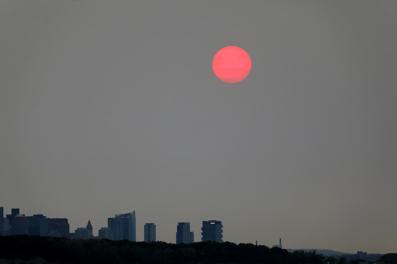 Emiten código rojo por mala calidad del aire para gran parte del centro de Carolina del Norte, incluido el Triángulo