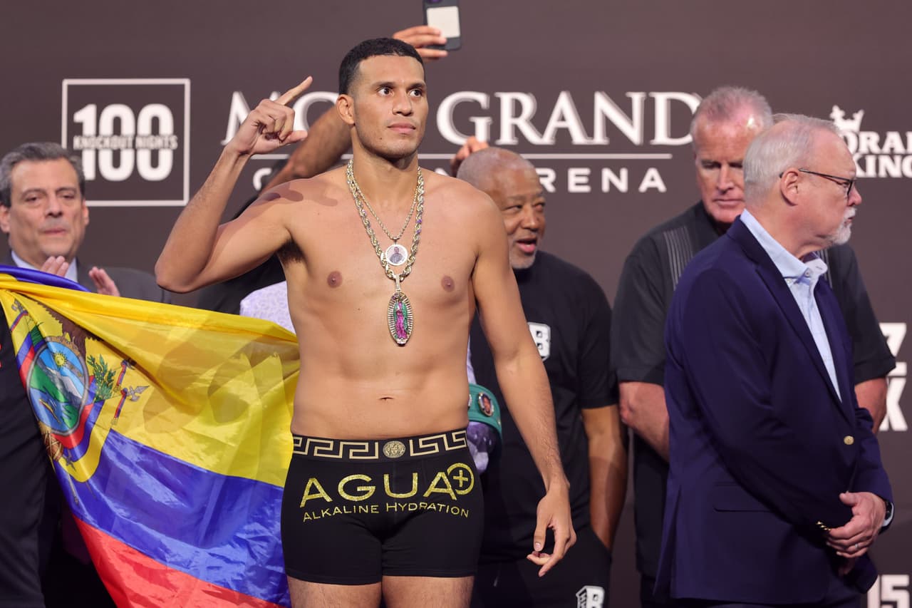 Davis y Benavidez EN VIVO por Box Televisa: ¡Fulminante KO de 'Tank' Davis!