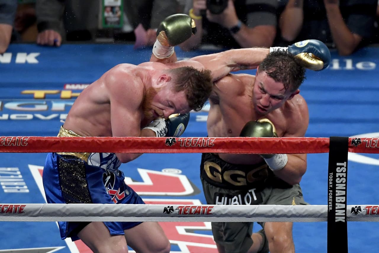 Golovkin salió en el séptimo asalto con el cuchillo entre los dientes y aunque errático, fue el episodio en el que más golpes lanzó, faltó calidad pero sí cuando más metralla lanzó, sobre todo jabs.